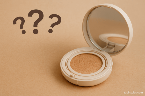 คุชชั่น ยี่ห้อไหนดี ภาพคุชชั่นรองพื้นพร้อมเครื่องหมายคำถามสำหรับหัวข้อคำถามที่พบบ่อย