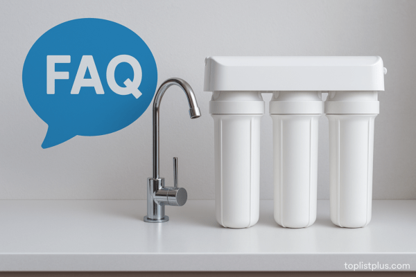 ภาพตกแต่งหัวข้อคำถามที่พบบ่อยสำหรับบทความ "เครื่องกรองน้ำ บ้านกรองน้ำ รุ่นไหนดี" แสดงเครื่องกรองน้ำติดตั้งบนเคาน์เตอร์