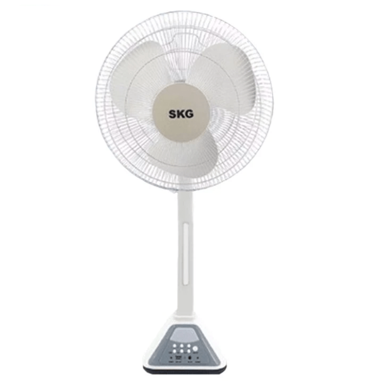 พัดลมโซล่าเซลล์ SKG AV-2000