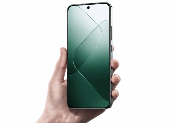 รูปภาพมือที่กำลังถือ Xiaomi 14 สีเขียว แสดงหน้าจอเต็มขอบและกล้องหน้าแบบเจาะรู ประกอบการ รีวิว Xiaomi 14