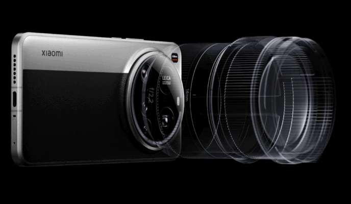 รูปภาพแสดงกลไกเลนส์ของ Xiaomi 15 Ultra ที่ยื่นออกมา เน้นประสิทธิภาพกล้องในการ รีวิว Xiaomi 15 Ultra