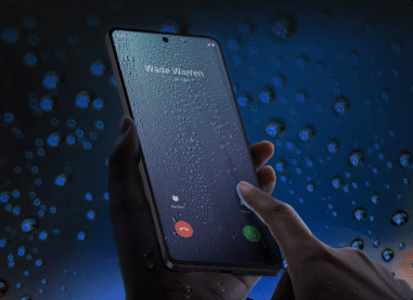 iQOO Neo9 vs iQOO Neo9 Pro ภาพมือถือเปียกน้ำขณะรับสาย เน้นคุณสมบัติกันน้ำและความทนทาน