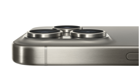 รีวิว iPhone 15 Pro ดีไซน์ขอบตัวเครื่องไทเทเนียมใหม่ กล้องระดับโปรคมชัดทุกรายละเอียด