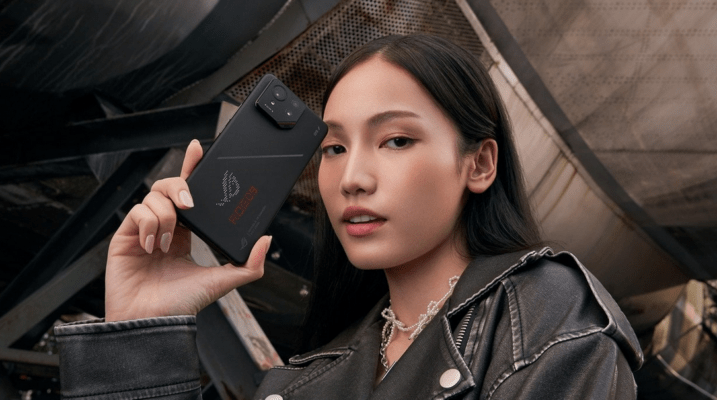 รีวิว Asus ROG Phone 9 Pro ภาพตัวเครื่องจริงด้านหลังและการจับถือ