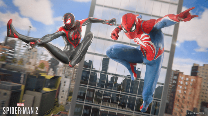 รีวิวเกม Marvel’s Spider-Man 2 บน PS5 แสดงภาพ Peter Parker และ Miles Morales ในชุดสไปเดอร์แมนกำลังโหนใยผ่านเมืองนิวยอร์ก